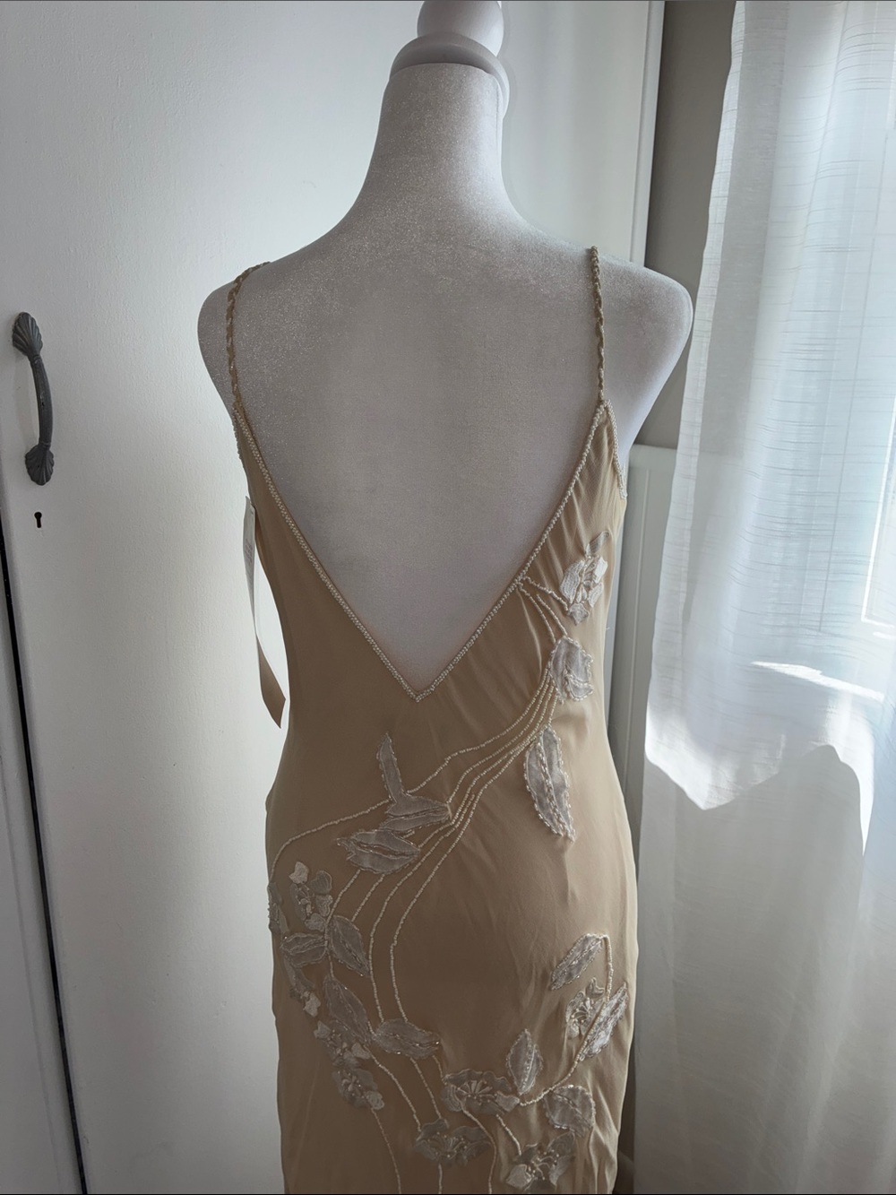 Sue Wong’s Stunning Embroidered Silk Dress beautifully beaded & Embroidered, 8 - Picture 5 of 12